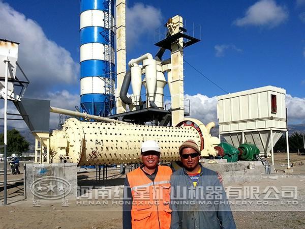 球磨機工作現場 球磨機工作現場