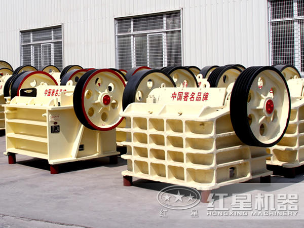 石英石顎式破碎機(jī) 石英石顎式破碎機(jī)