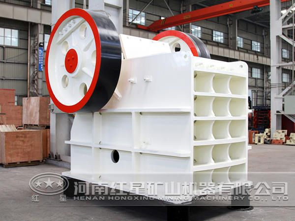 鄂式碎石機(jī)