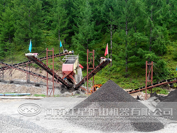 砂石生產(chǎn)線現(xiàn)場(chǎng) 砂石生產(chǎn)線現(xiàn)場(chǎng)