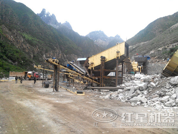 石英制砂機作業現場 石英制砂機作業現場