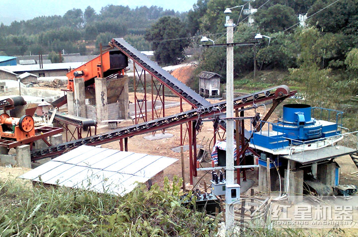 鵝卵石制砂生產(chǎn)線現(xiàn)場(chǎng) 鵝卵石制砂生產(chǎn)線現(xiàn)場(chǎng)