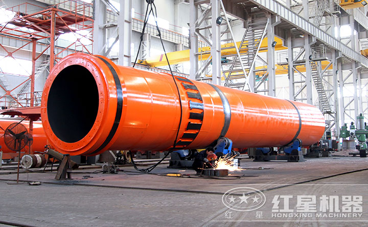 大型烘干機設(shè)備生產(chǎn)車間