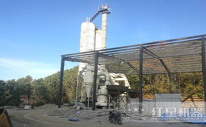 高嶺土磨粉生產(chǎn)線現(xiàn)場 高嶺土磨粉生產(chǎn)線現(xiàn)場