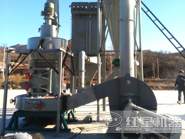 碳酸鈣磨粉生產(chǎn)現(xiàn)場(chǎng) 碳酸鈣磨粉生產(chǎn)現(xiàn)場(chǎng)