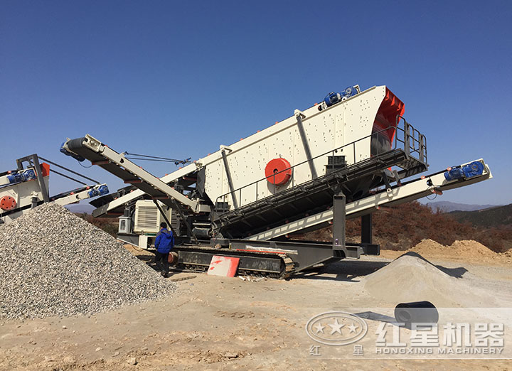 履帶破碎機碎石現(xiàn)場 履帶破碎機碎石現(xiàn)場