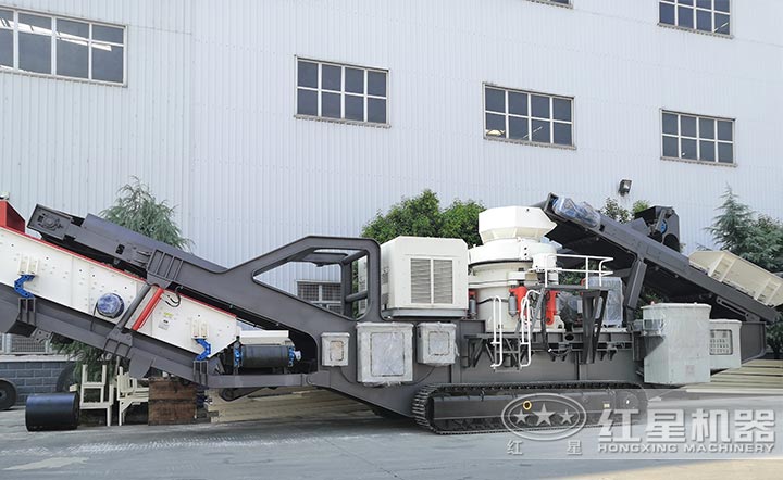 廠區(qū)擺放的新型移動式破碎站圖 廠區(qū)擺放的新型移動式破碎站圖