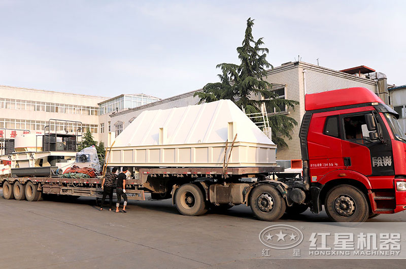 小型制砂機設(shè)備發(fā)貨現(xiàn)場 小型制砂機設(shè)備發(fā)貨現(xiàn)場